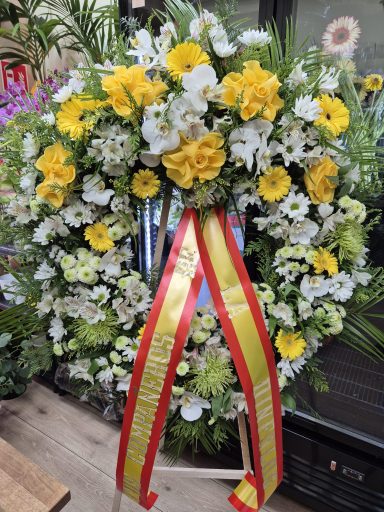 corona de flores 250 euros Corona de flores 250 euros